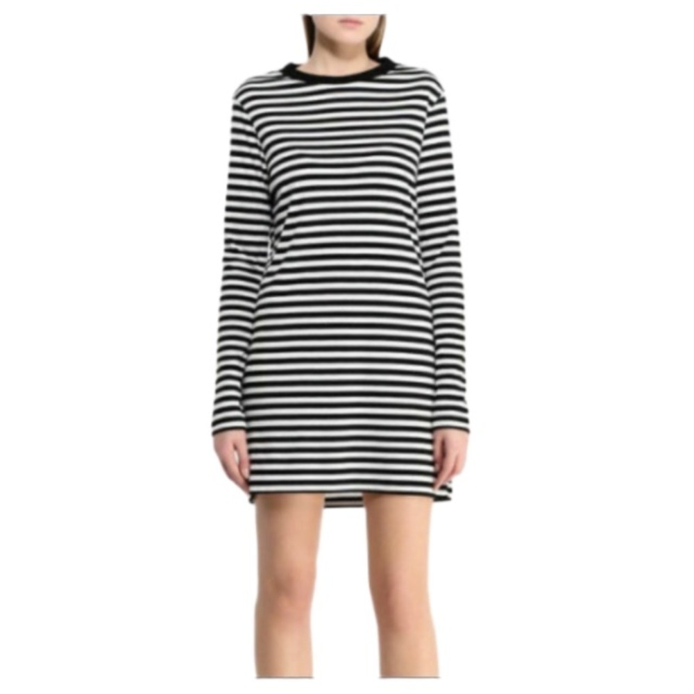 Topshop long sleeved t shirt mini dress. Navy/white. NWT. Size 6